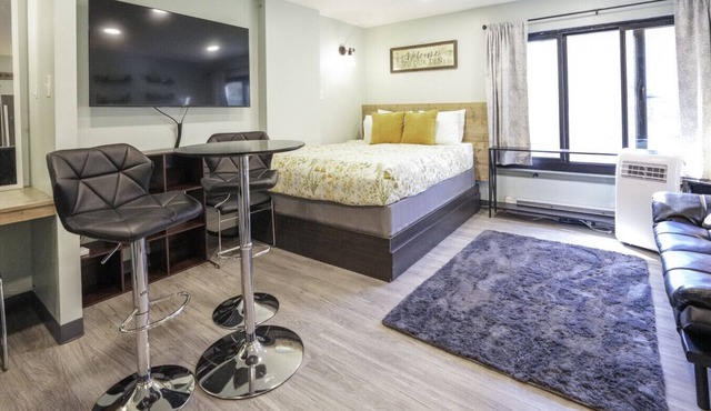 Workspace Studio. Ski-In/Ski-Out. Convenient. AC!