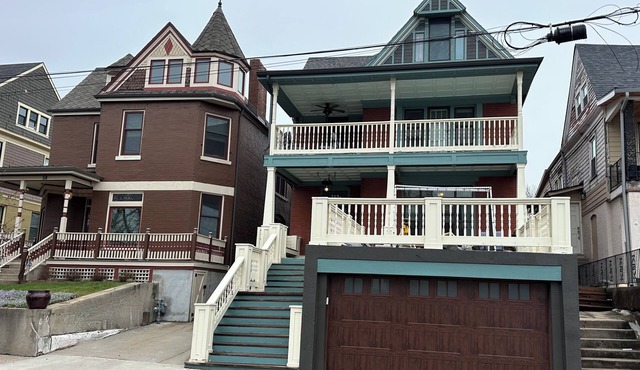 World Cup 5BR Sleeps 14 Pet Friendly Near KC Current + 10 Min to FIFA/AAROWHEAD