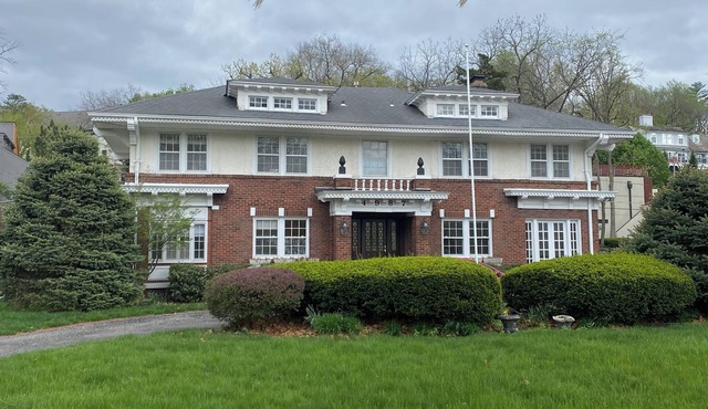 World Cup Basecamp - Spacious 4BR, 3.5BA - Walk to Country Club Plaza