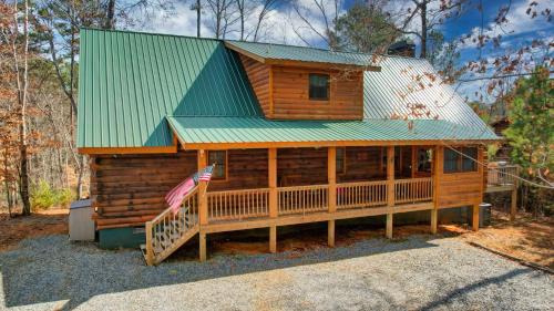 World Cup Cabin Hot Tub Fire Pit Sleeps 8 One Half Hour Drive from ATL