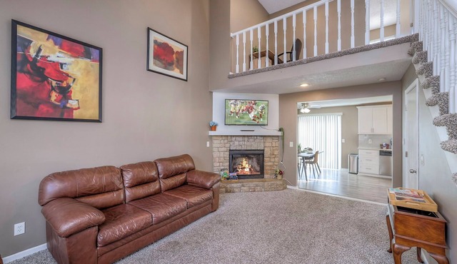 World Cup Chill & Grill in Overland Park-Sleeps8