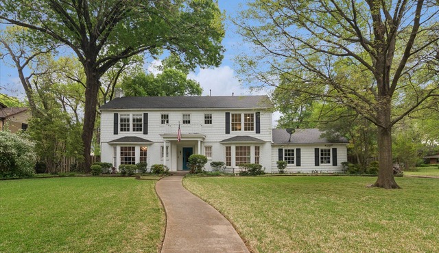 World Cup Dallas 2026-Forest Hills Premier Estate-Chef's Kitchen-Huge Backyard