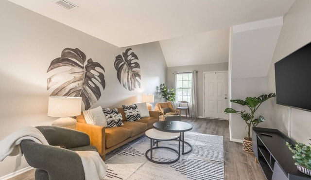 World Cup Fan Base 3BR with Private Garage
