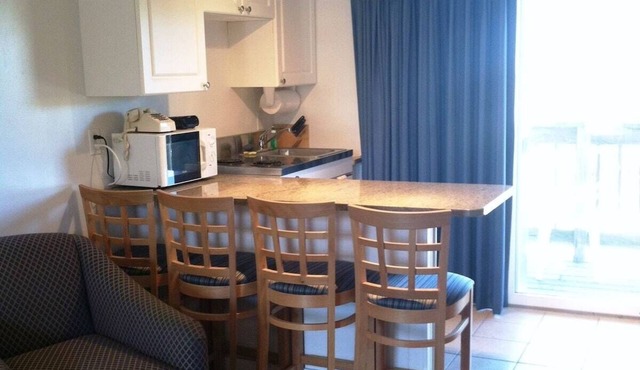 WORLD CUP from CAPE COD! Superb condo with AC in charming Falmouth