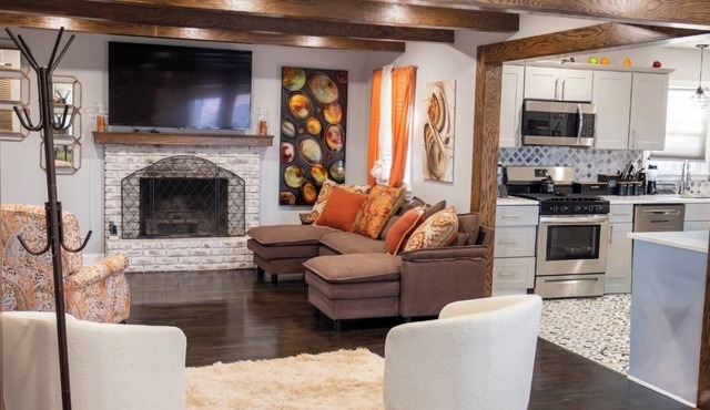 “World Cup Getaway Pool Patio Luxury Stay”