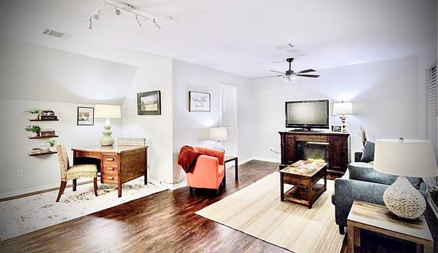 World Cup Houston Private Apartment – Sleeps 5 – Quiet & Close to NRG Stadium