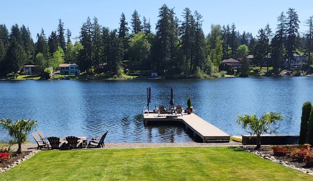 World Cup Score! Gated Retreat on a Beautiful Private Lake.
