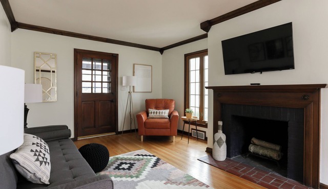 World Cup Stay 2BR Near Arrowhead Office & Yard