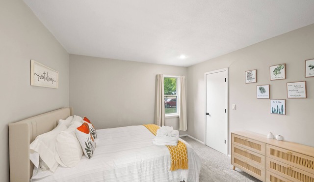 World Cup Stay 4BR 15 Min to Arrowhead Sleep 8