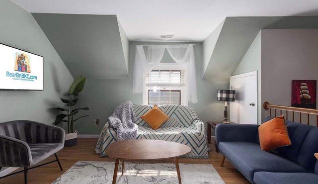 World Cup Stay | Private 1BR Carriage House