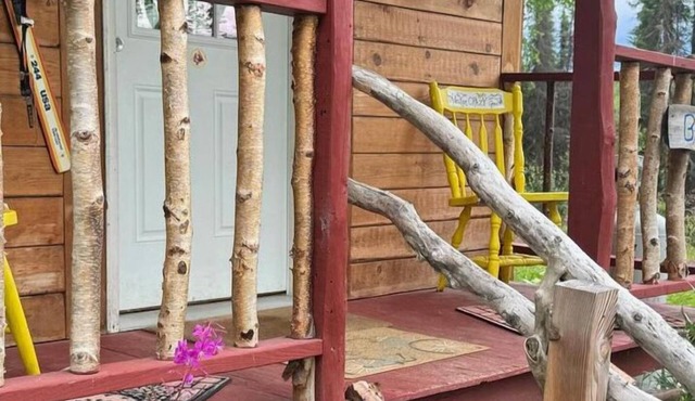 World Famous Alaska Little Bear Cabin Talkeetna, Alaska