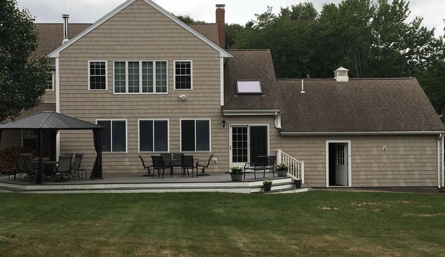 #WorldCup2026#Spacious multigenerational home with hot tub. Close to World Cup!
