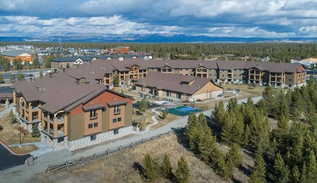 Worldmark 3 bedroom condo at the gates of Yellowstone-full kitchen and laundry