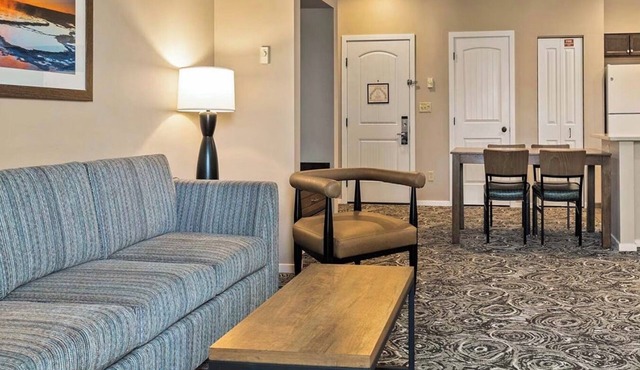 WorldMark Yellowstone – Walk to Park Entrance – 2BR Sleeps 6 – June 12–19 ONLY