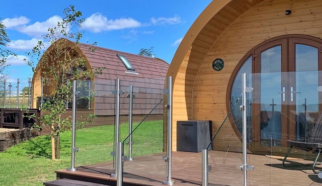 Worm Dale by Interhome