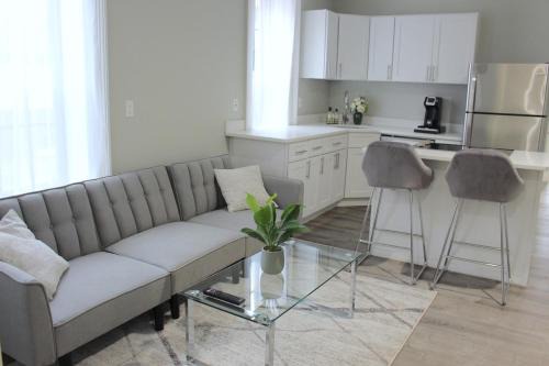 WOW Bright Apt PRIME downtown Walk Everywhere