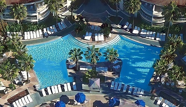 Wow!Coronado Beach Resort sleeps 4 w/kitchen by Hotel Del-Book 7 days best rate