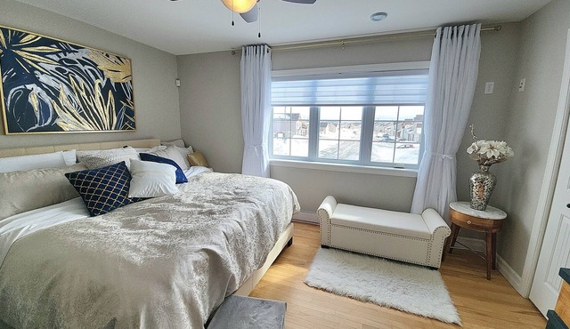 *Wow!* Executive Cozy Home - 3 bedroom, 2 bath