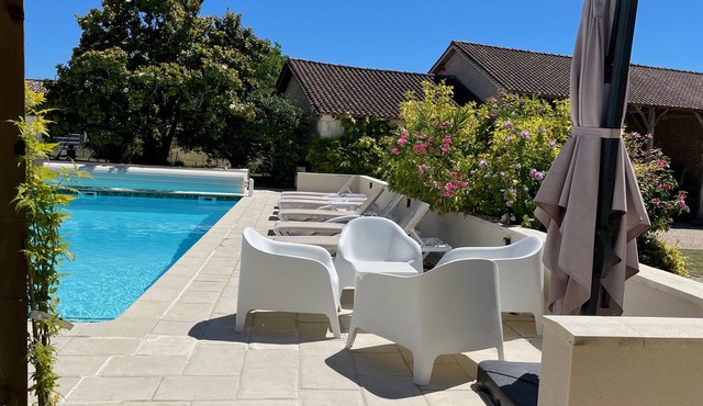 Wow! Family reunion? Grandparents & friends joining you? Perfect for all ages!