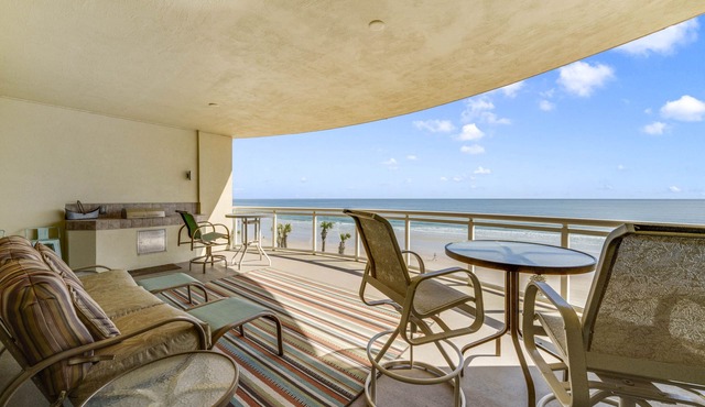 WOW! Gorgeous Oceanfront Luxury Condo