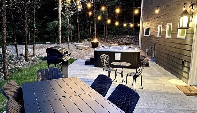 WOW💦HOTTUB 🔥FIREPIT🎱POOLTABLE🎉HORSESHOES🎸SHOWS🎡FUN