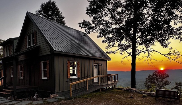 Wow! Look @ That View! Sleeps 7, cabin with AC, Wifi, lots of games.
