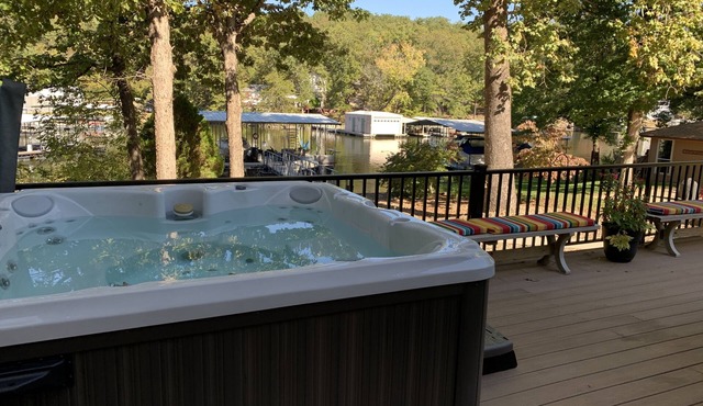 *Wow, Luxury 5BR, 4BA Edgewater Escape w/Hot Tub!