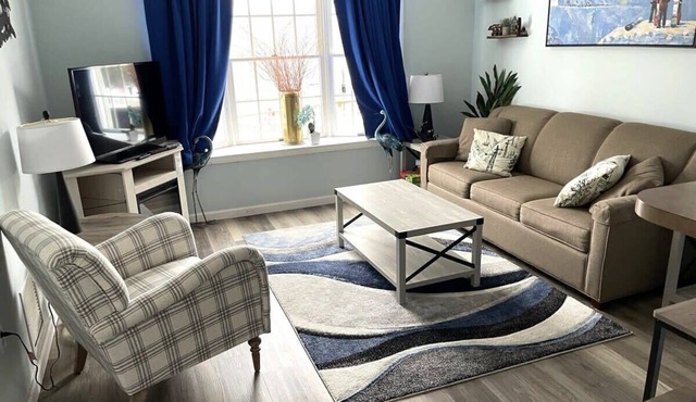 WOW-New Ski OnOff Suite By Pool Sleeps 4 Jiminy Pk - Fully Redone Gorgeous Inn