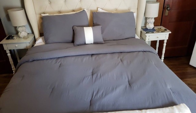 WOW! OleanGrt PriceEntire house! 4 bedrooms 2.5 baths 30 mins to Ellicotville