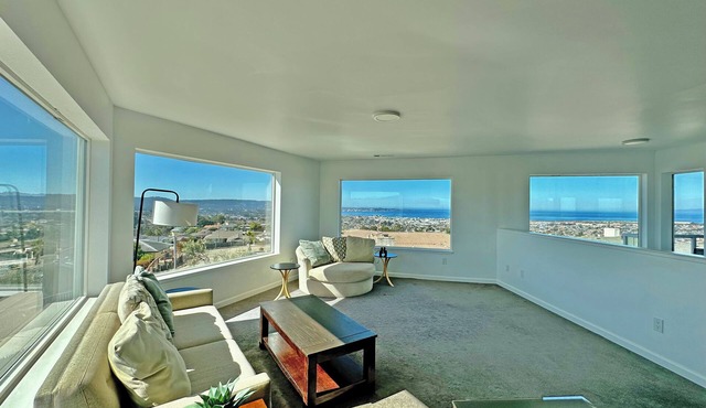 WOW Panoramic VIEWS of Entire Monterey Bay! King Beds, Large Kitchen