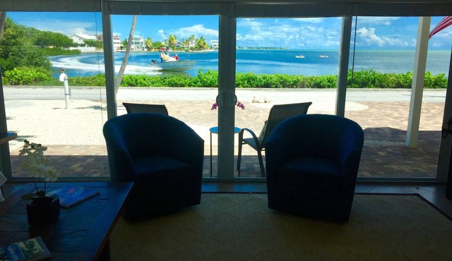 WOW! PRIVATE POOL, OCEAN FRONT, & DOCK Sister house next-door VRBO#1034656