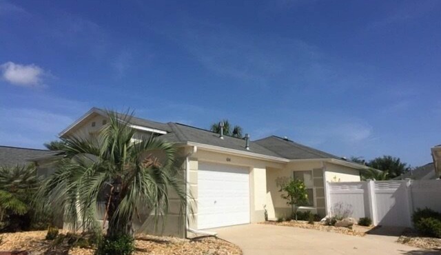 WOW! Professionally decorated 2 Bd 2 Ba Villa close to Lake Sumter Landing