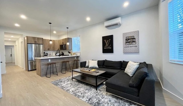 Wow! Sleek & Stylish 2BD Townhouse Duplex