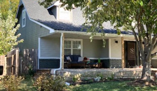 WOW! Spacious Retreat & amazing yard 2400+4bd/3bth