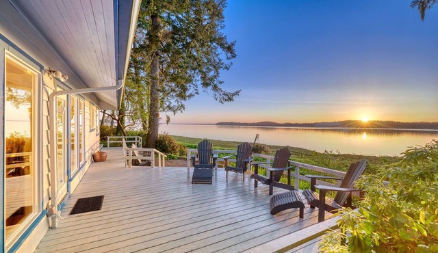 WOW Views, Oversized Deck, Luxurious (KBay)