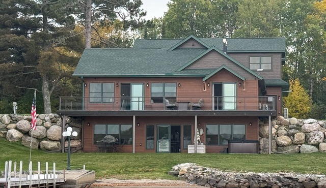 Wow! Waterfront Shoreline Home on Lake Vermilion near Giants Ridge Ski Resort