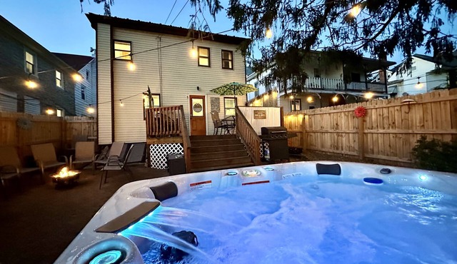 Wowza! Hot Tub, Theater Room + Stock Tank Pool 15 Minutes To Hershey Attractions