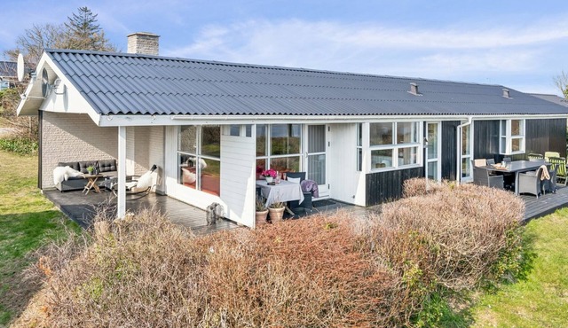 "Wrage" - from the sea by Interhome