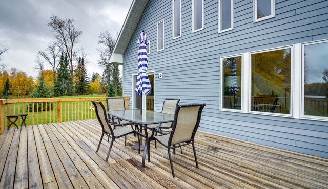 Wright Retreat on Woodbury Lake: Deck & Fire Pit!