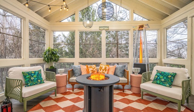 Wright Stay: Hot Tub, Game Room, Sunroom, Fire-Pit