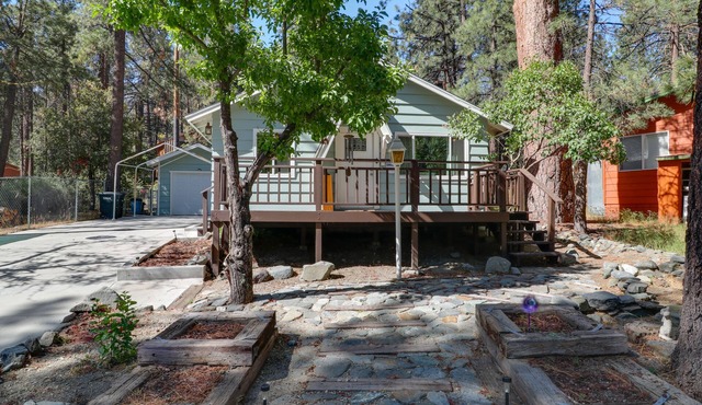 Wrightwood Cabin ~ 4 Mi to Mtn High Resort!
