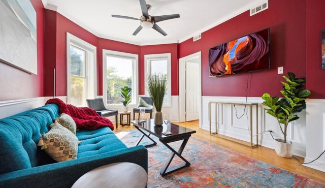 Wrigley 4BR Home, Sleeps 10, Firepit