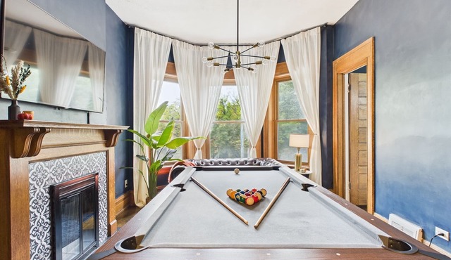 Wrigley | Pet Friendly | Garage | Pool Table | W/D