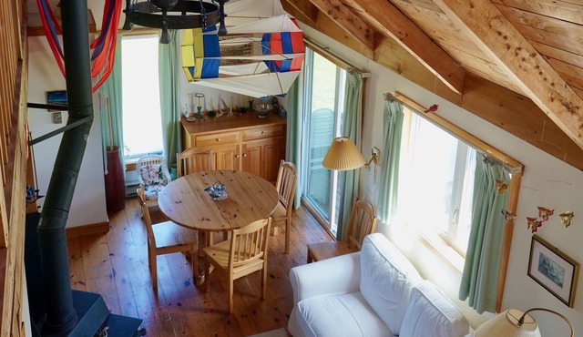 Writer's Retreat: Privacy within sight and sound of the sea