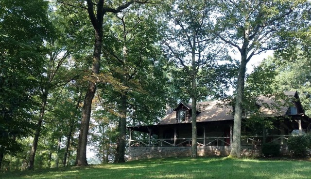 Writers Cabin 4BR - opt Hot Tub/Hiking Trails