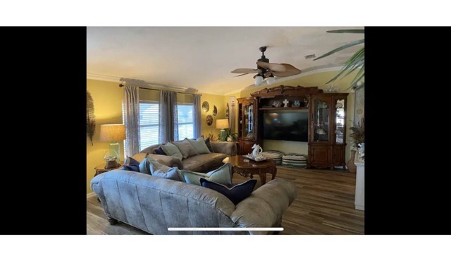 WTRFRNT~PRIVATE POOL~WALK/DRIVE TO BEACH