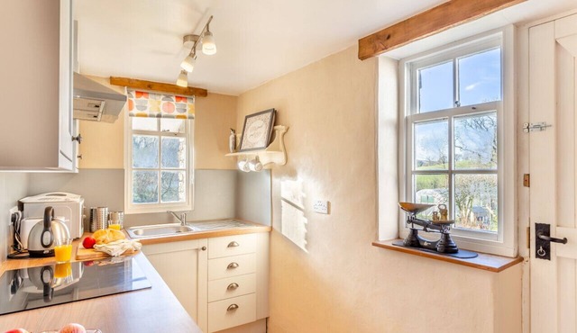 Wuggle - One Bedroom House, Sleeps 2