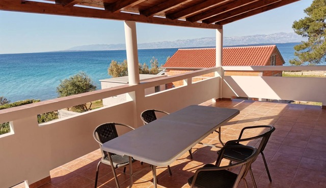 Wunderschöne Ferienwohnung in Ugljan mit Terrasse by Interhome
