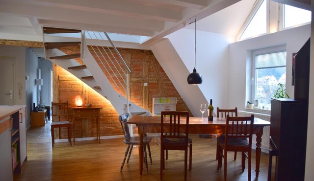 Wunderschöne helle Wohnung, 10 min zum Zentrum