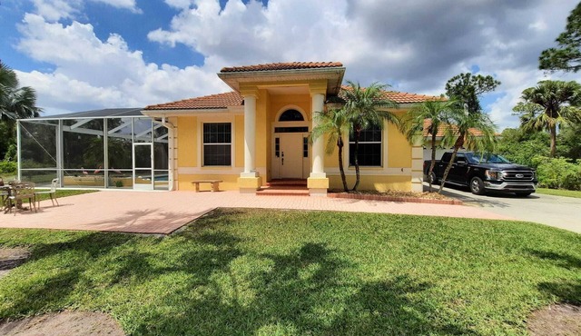 Wunderschöne Villa auf Einem Über 6.000 qm Grundstück